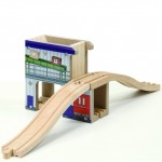 Statie de Marfa - Tunel - Pod cu 2 trasee - Set din lemn Maxim Enterprise Rail Road 